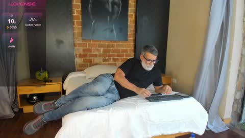 Luke Crews online show from 09.28.25