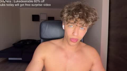 Snapshot of lukedesirable chatting on 05.15.26 lukedesirable online show from 05.15.26