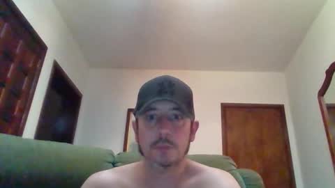 Snapshot of lukz88bigcock chatting on 12.14.24 Luke online show from 12.14.24
