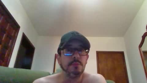 Snapshot of lukz88bigcock chatting on 12.28.24 Luke online show from 12.28.24