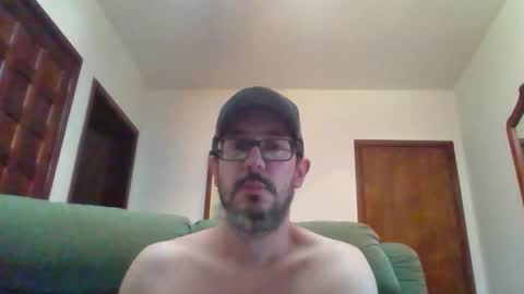 Snapshot of lukz88bigcock chatting on 01.15.25 Luke online show from 01.15.25