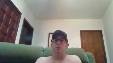 Snapshot of lukz88bigcock chatting on 01.19.25 Luke online show from 01.19.25