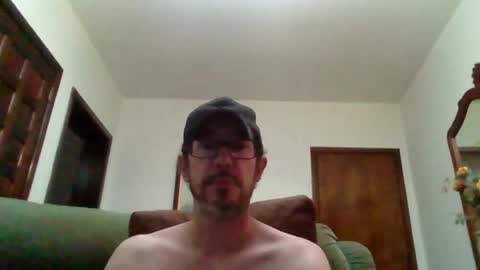 Snapshot of lukz88bigcock chatting on 04.06.26 Luke online show from 04.06.26
