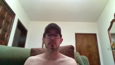 Snapshot of lukz88bigcock chatting on 05.22.26 Luke online show from 05.22.26
