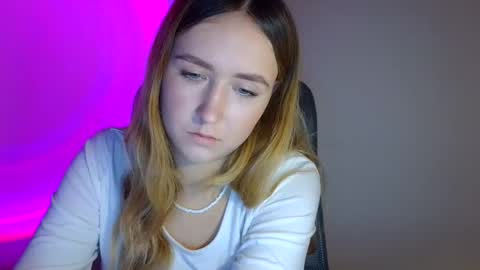 Lulu Baby18 online show from 11.21.25