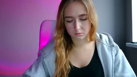 Lulu Baby18 online show from 12.21.25