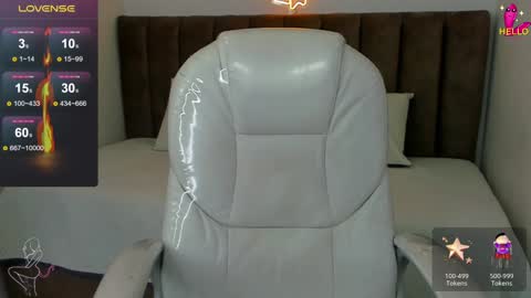 Snapshot of lulu_girl23 chatting on 12.21.24 Lulu online show from 12.21.24