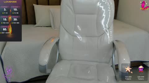 Snapshot of lulu_girl23 chatting on 12.28.24 Lulu online show from 12.28.24