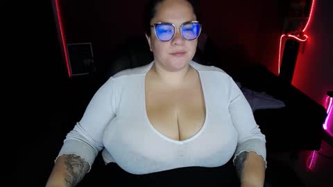 LuluBigTitts online show from 01.06.25