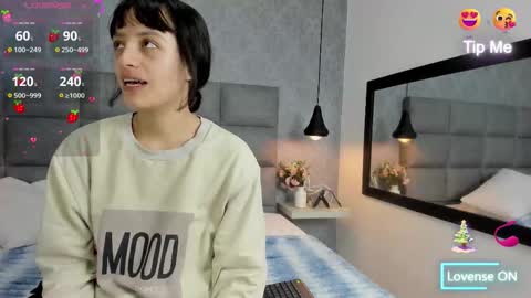 Luna online show from 12.23.25