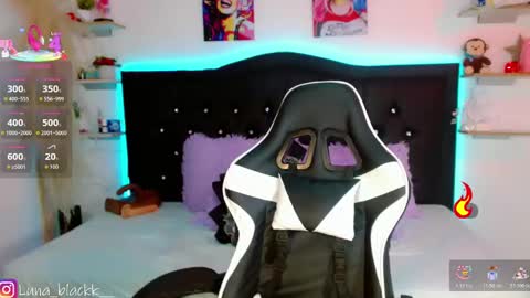 Snapshot of luna_blackk_ chatting on 11.04.25 Luna online show from 11.04.25