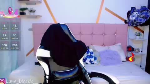 Snapshot of luna_blackk_ chatting on 11.08.25 Luna online show from 11.08.25