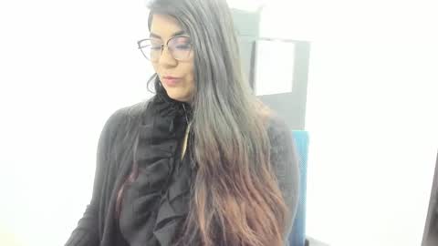 luna  online show from 10.20.25