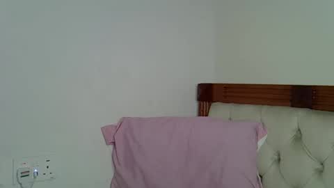 Snapshot of luna_empress chatting on 12.05.25 maskedmalkia online show from 12.05.25