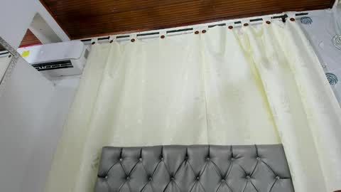 Luna Eva online show from 03.05.25