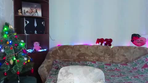 Snapshot of luna_evan chatting on 12.27.24 luna_evan online show from 12.27.24