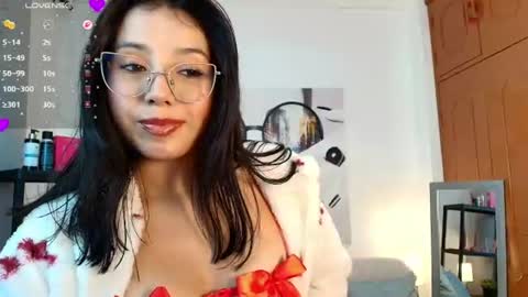 Snapshot of luna_ferrer10 chatting on 06.08.26 Luna Ferrer online show from 06.08.26