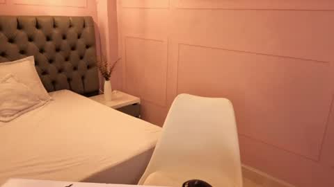 luna_hot_ass online show from 04.18.26