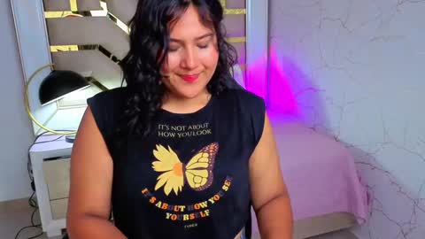 Luna  Jonez  online show from 11.06.25