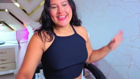 Luna  Jonez  online show from 11.11.25