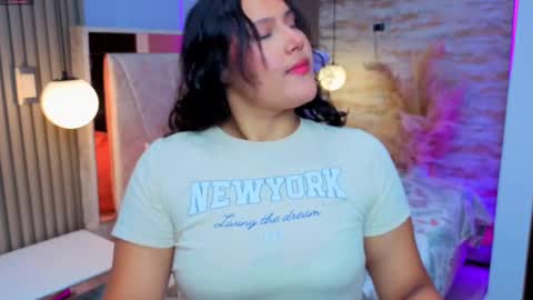 Luna  Jonez  online show from 11.14.25