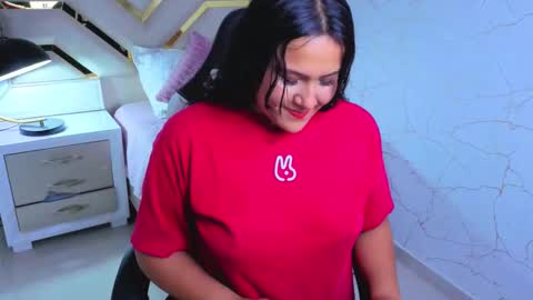 Luna  Jonez  online show from 11.26.25