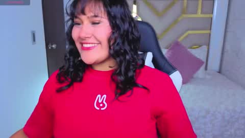 Luna  Jonez  online show from 12.18.25