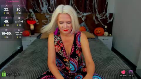 luna_lew1s online show from 10.30.25