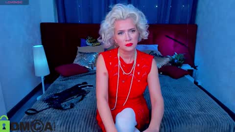 luna_lew1s online show from 11.20.25