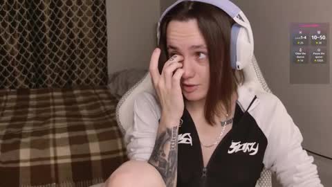 luna_loveeee online show from 10.29.25