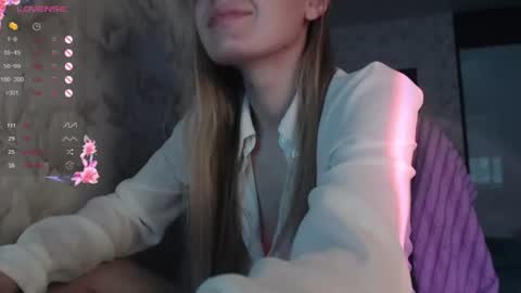 Snapshot of luna_loveisgood chatting on 07.04.26 Luna online show from 07.04.26