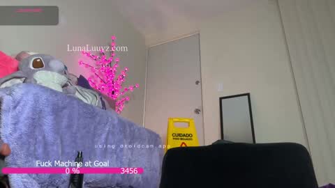 Luna Luuvz online show from 11.12.25