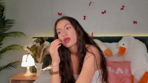 Snapshot of luna_mee chatting on 02.27.26 Adele online show from 02.27.26