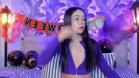 Luna Morgan online show from 10.31.25