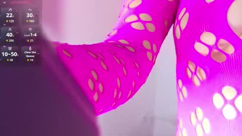 Snapshot of luna_ocampo chatting on 09.11.25 online show from 09.11.25