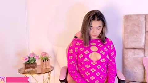 Snapshot of luna_ocampo chatting on 11.15.25 online show from 11.15.25