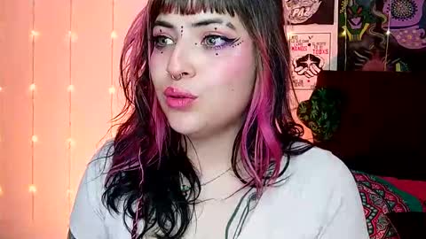 Snapshot of luna_ray420 chatting on 12.15.24 MISS LUNA  online show from 12.15.24