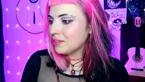 Snapshot of luna_ray420 chatting on 02.19.25 MISS LUNA  online show from 02.19.25