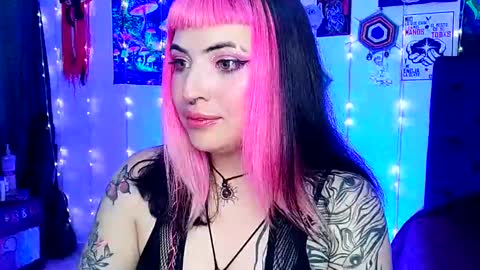 Snapshot of luna_ray420 chatting on 03.01.25 MISS LUNA  online show from 03.01.25