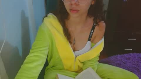 luna_rios69 online show from 10.11.25