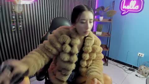 Luna Rosse  online show from 04.14.26