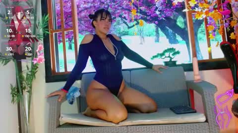 luna_sorni_ online show from 11.13.25