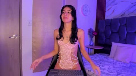 luna_sthonem online show from 11.12.25