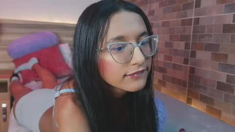 Snapshot of luna_valen chatting on 06.07.26 luna_valen online show from 06.07.26