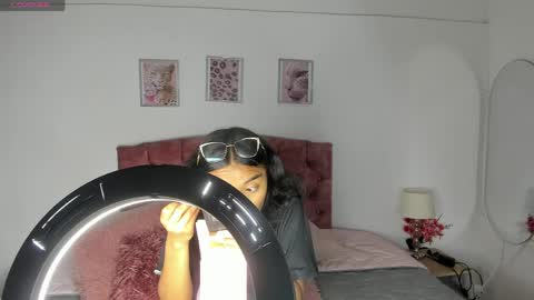 luna_velveth1 online show from 04.18.26