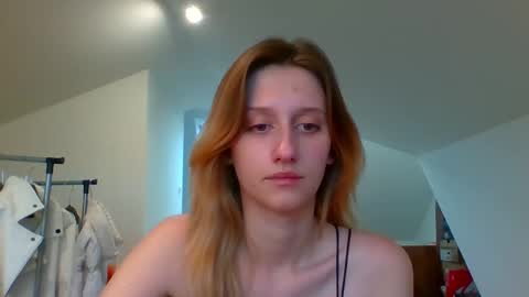 L U N A  online show from 12.04.24