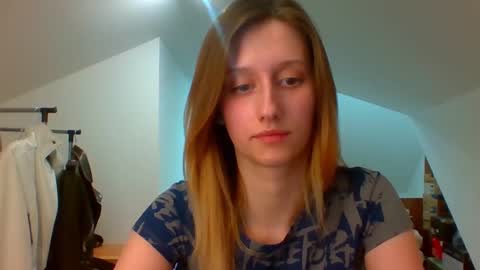 L U N A  online show from 02.17.25