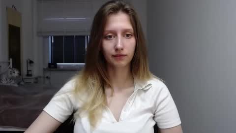 L U N A  online show from 09.15.25