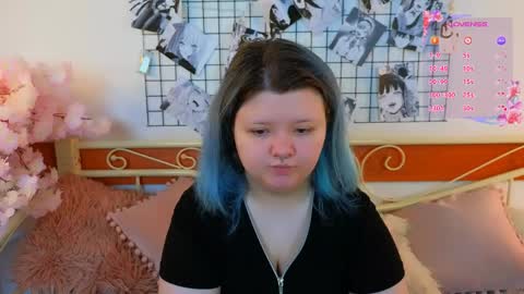 Snapshot of lunaar_ chatting on 05.20.26 Luna online show from 05.20.26