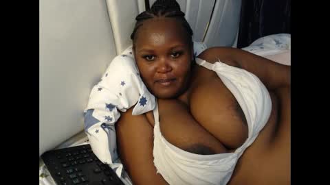 lunabloom01 online show from 02.20.26